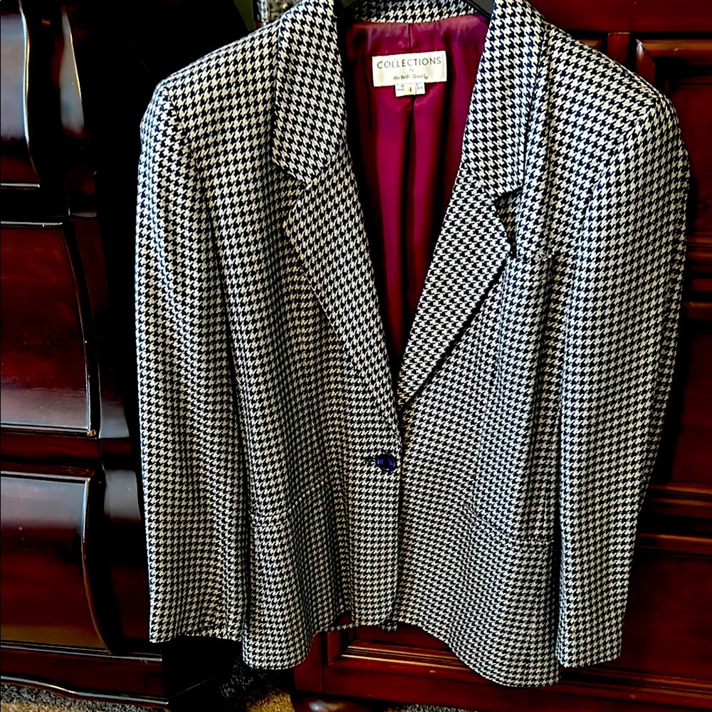 Recollections Black and White Sport Coat with Houndstooth Pattern